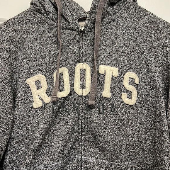 Roots zip up hoodie size medium - Picture 2 of 6